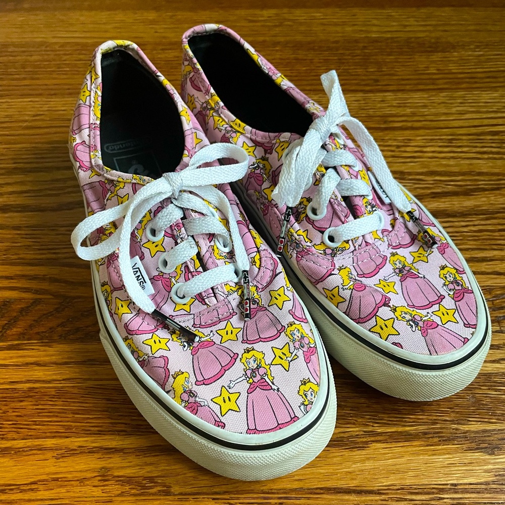 Princess Peach Classic Vans ✨